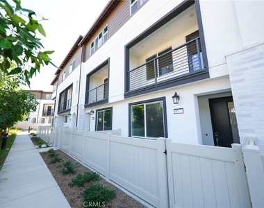 9561 Hannah Way - Photo Thumbnail 27