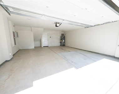 9561 Hannah Way - Photo Thumbnail 25