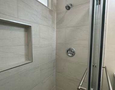 517 S Kenmore Avenue - Photo Thumbnail 13