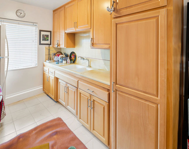 936 N Curson Avenue - Photo Thumbnail 9