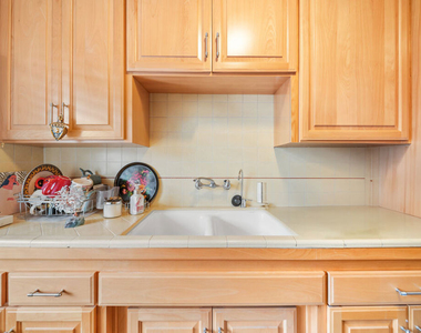936 N Curson Avenue - Photo Thumbnail 10