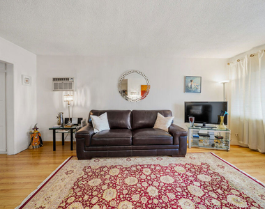 936 N Curson Avenue - Photo Thumbnail 4