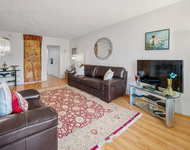 936 N Curson Avenue - Photo Thumbnail 3