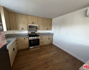 21928 Viscanio Rd - Photo Thumbnail 11