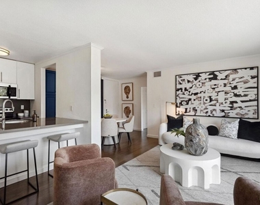 141 S Clark Drive - Photo Thumbnail 9
