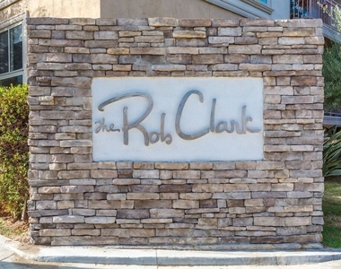 141 S Clark Drive - Photo Thumbnail 19
