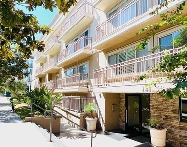 141 S Clark Drive - Photo Thumbnail 17