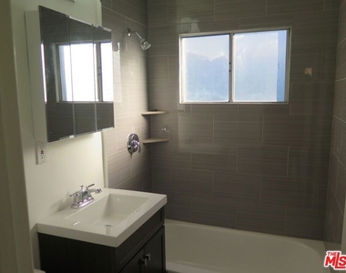 833 N Kingsley Drive - Photo Thumbnail 15
