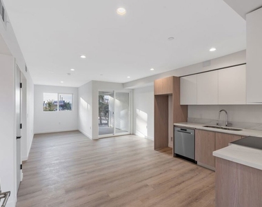 10918 Camarillo Street - Photo Thumbnail 2