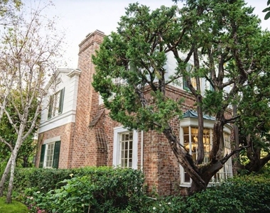 214 S Spalding Drive - Photo Thumbnail 17