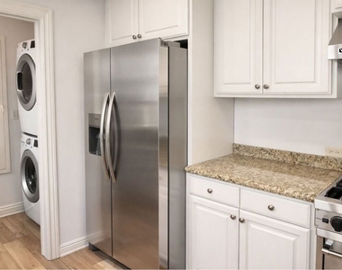 214 S Spalding Drive - Photo Thumbnail 10