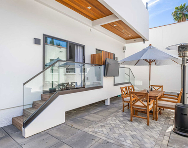 1205 N Genesee Avenue - Photo Thumbnail 15