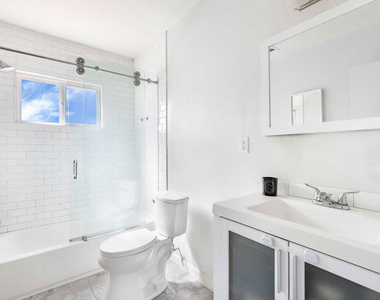 1205 N Genesee Avenue - Photo Thumbnail 11