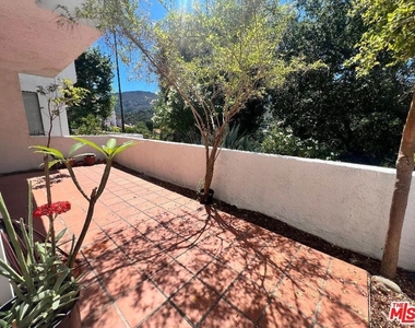 1629 Michael Lane - Photo Thumbnail 16