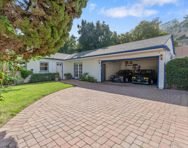 11806 Bellagio Road - Photo Thumbnail 35