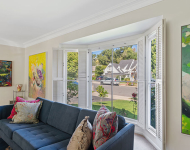 11806 Bellagio Road - Photo Thumbnail 9