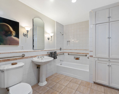 11806 Bellagio Road - Photo Thumbnail 26