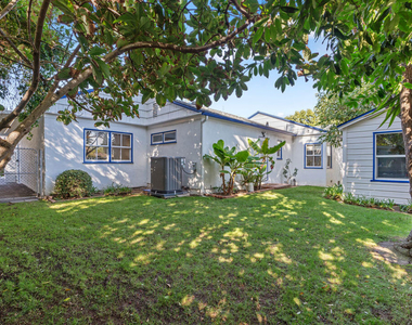 11806 Bellagio Road - Photo Thumbnail 32