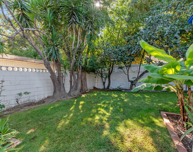 11806 Bellagio Road - Photo Thumbnail 29