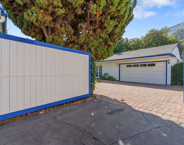 11806 Bellagio Road - Photo Thumbnail 34