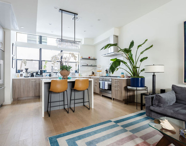 7584 W Skye Way - Photo Thumbnail 4