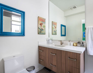 7584 W Skye Way - Photo Thumbnail 13