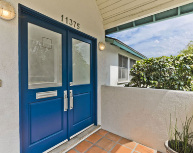 11375 Montana Avenue - Photo Thumbnail 17