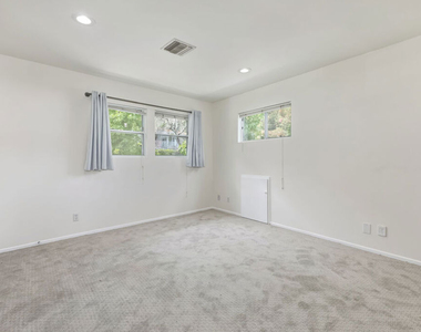 11375 Montana Avenue - Photo Thumbnail 25