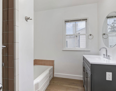 11375 Montana Avenue - Photo Thumbnail 21