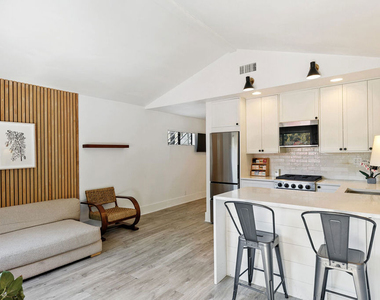 29328 Heathercliff Road - Photo Thumbnail 34