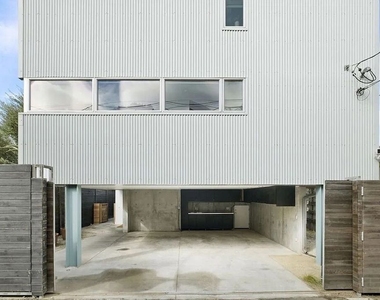 724 1/2 Superba Avenue - Photo Thumbnail 19