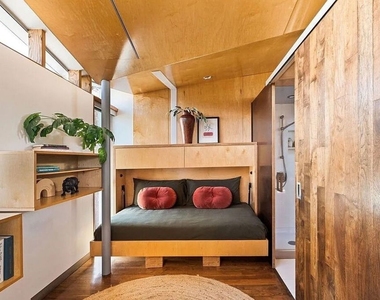 724 1/2 Superba Avenue - Photo Thumbnail 15