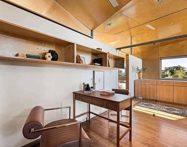 724 1/2 Superba Avenue - Photo Thumbnail 12