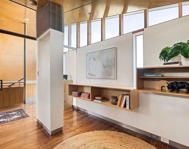 724 1/2 Superba Avenue - Photo Thumbnail 16