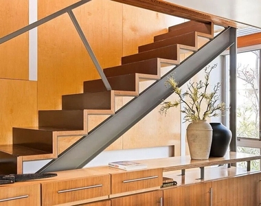 724 1/2 Superba Avenue - Photo Thumbnail 5