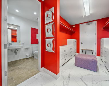 6250 Hollywood Boulevard - Photo Thumbnail 19