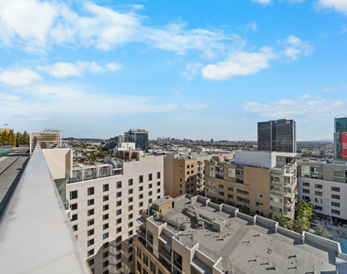 6250 Hollywood Boulevard - Photo Thumbnail 39