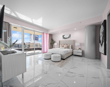 6250 Hollywood Boulevard - Photo Thumbnail 21