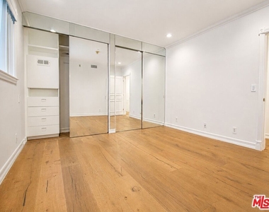 342 Palm Drive - Photo Thumbnail 8