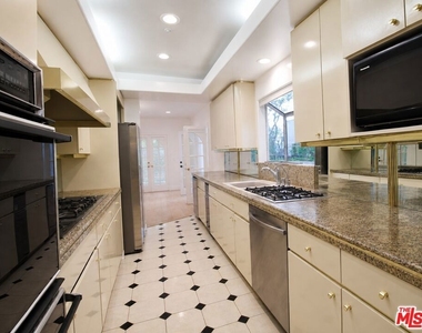 342 Palm Drive - Photo Thumbnail 10