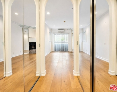 342 Palm Drive - Photo Thumbnail 18