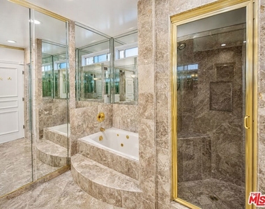 342 Palm Drive - Photo Thumbnail 16