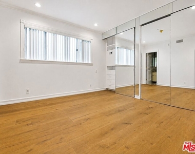 342 Palm Drive - Photo Thumbnail 6