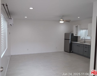 416 E 101st Street - Photo Thumbnail 1
