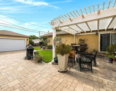 805 N Brighton Street - Photo Thumbnail 9