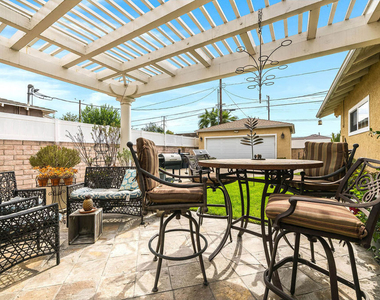 805 N Brighton Street - Photo Thumbnail 8