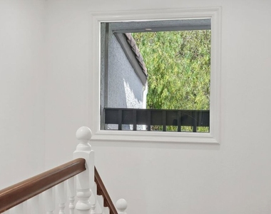1622 Palisades Drive - Photo Thumbnail 13
