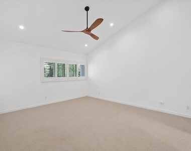 1622 Palisades Drive - Photo Thumbnail 15