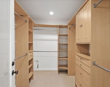 1622 Palisades Drive - Photo Thumbnail 18