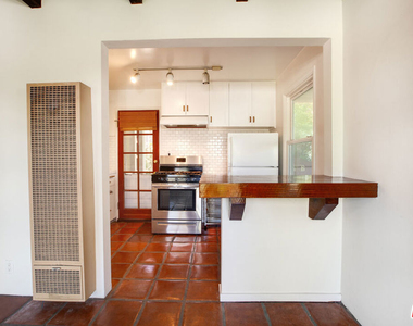 2454 7th Street - Photo Thumbnail 4